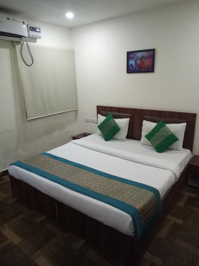 Hotel Nathu Palace New Delhi Eksteriør bilde